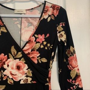 Floral Short Dress with Long Sleeves